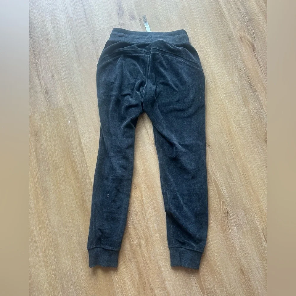 Lululemon Joggers size 4